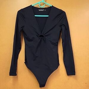 Abercrombie & Fitch Size S Black Longsleeve Keyhole Bodysuit